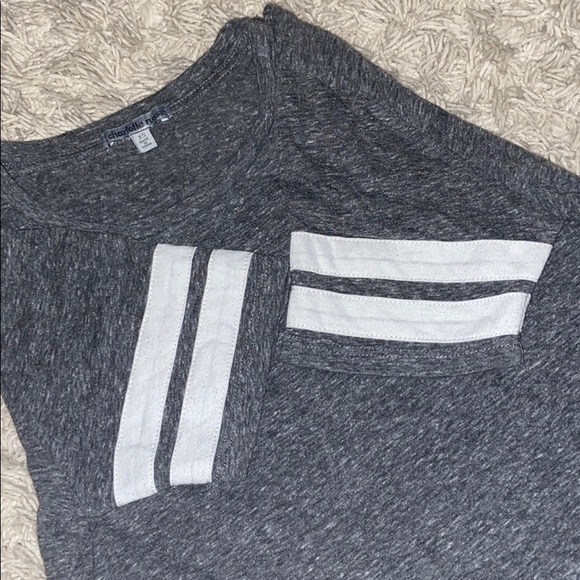 Charlotte russe loose grey with white striped top - Picture 3 of 4